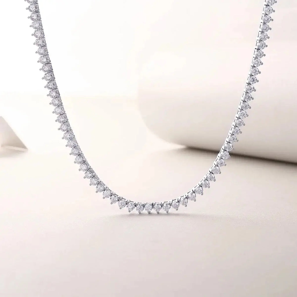 Solitude - A Luxurious And Fashionable Light Luxury Jewelry Necklace Pendant Set With Top-quality Moissanite, S925 Silver-plated Platinum NP Collection