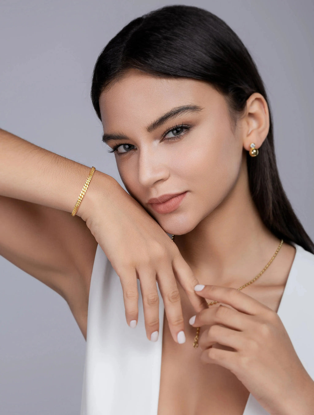 Set With Top-quality Moissanite, This Luxurious And Fashionable Light Luxury Trend Jewelry Silver Bracelet Is S925 Silver-plated With Gold NP Collection