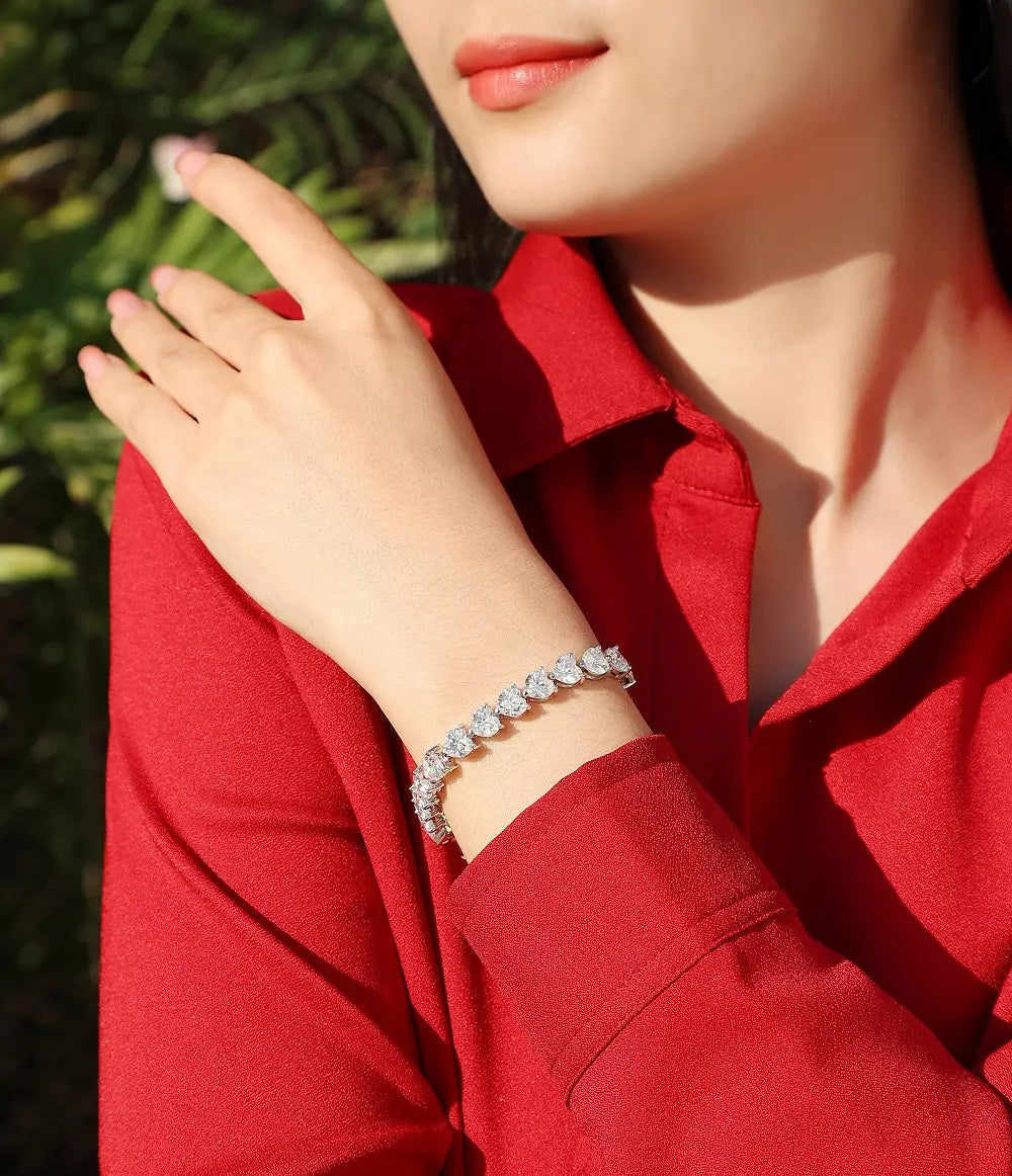 Love Daily – Luxurious Light Luxury Moissanite S925 Silver-Plated Platinum Bracelet NP Collection