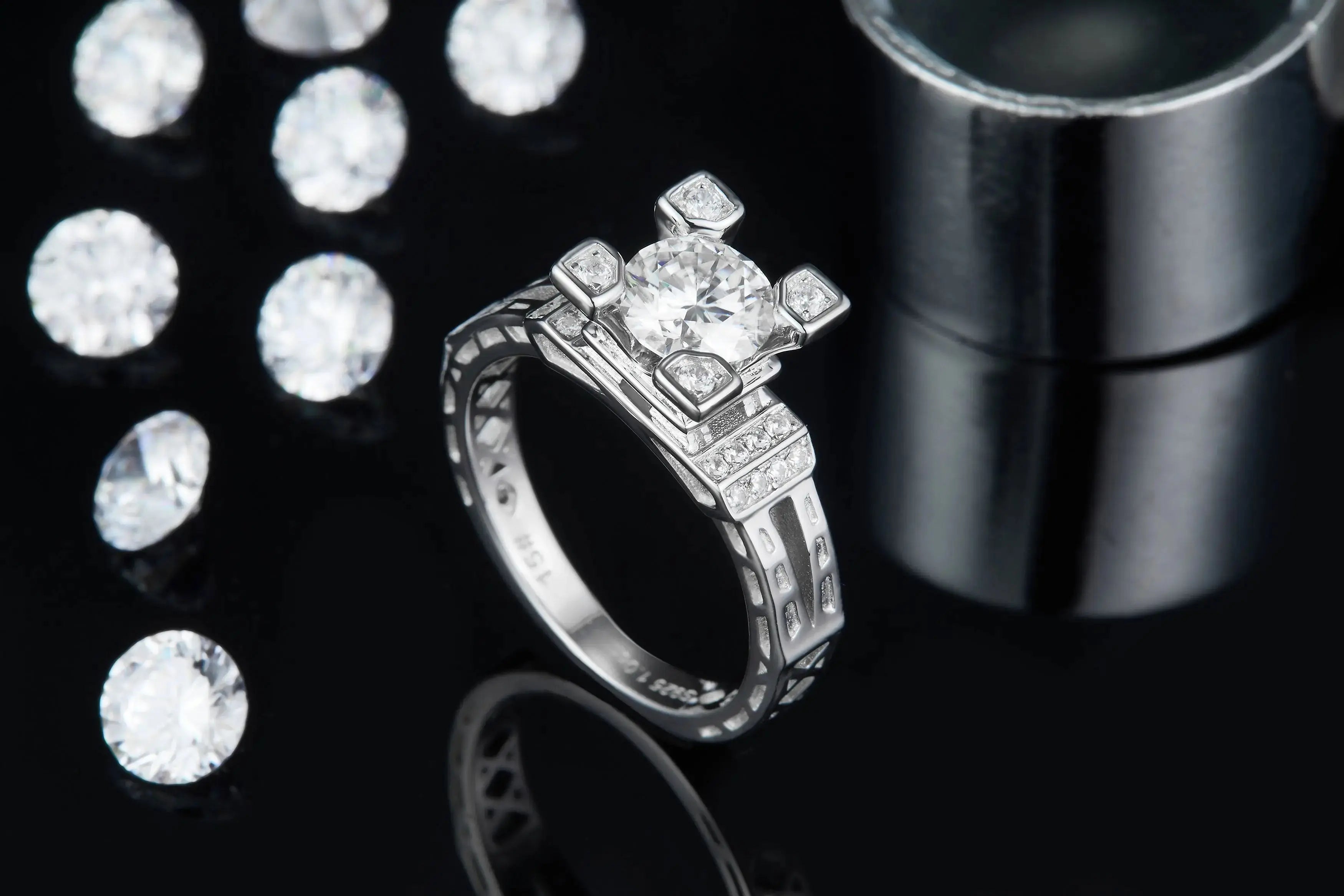 1-carat Luxury And Fashionable Light Luxury Jewelry Silver Ring Set With Top-quality Moissanite, S925 Silver Plated Platinum NP Collection