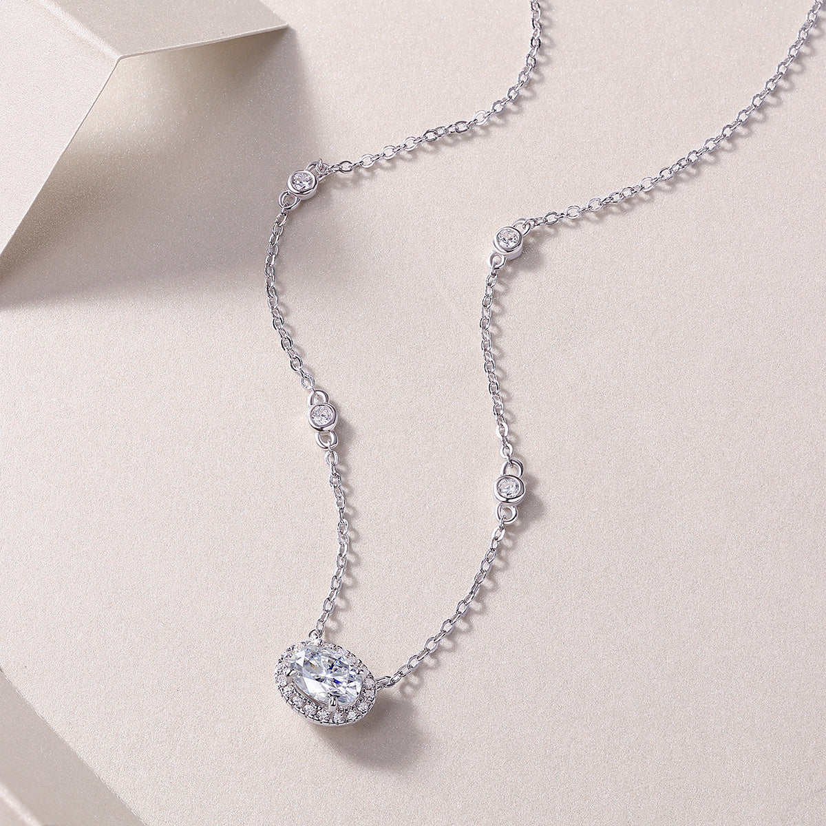 White Summer Night - Egg-shaped Moissanite S925 Sterling Silver And Platinum Plating Pendant