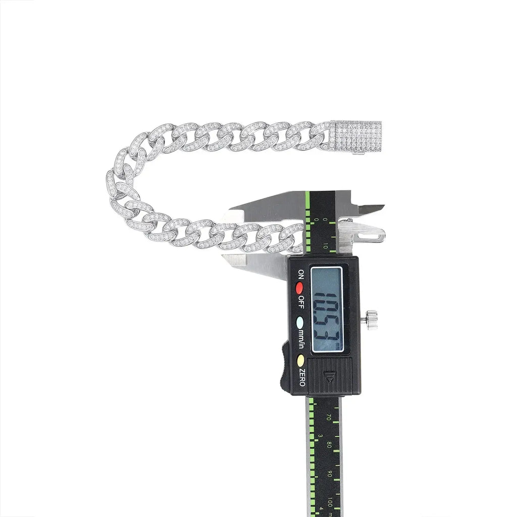 Set With Top-quality Moissanite, This Luxurious And Fashionable Light Luxury Jewelry Silver Bracelet Is Made Of S925 Silver Electroplated With Platinum NP Collection