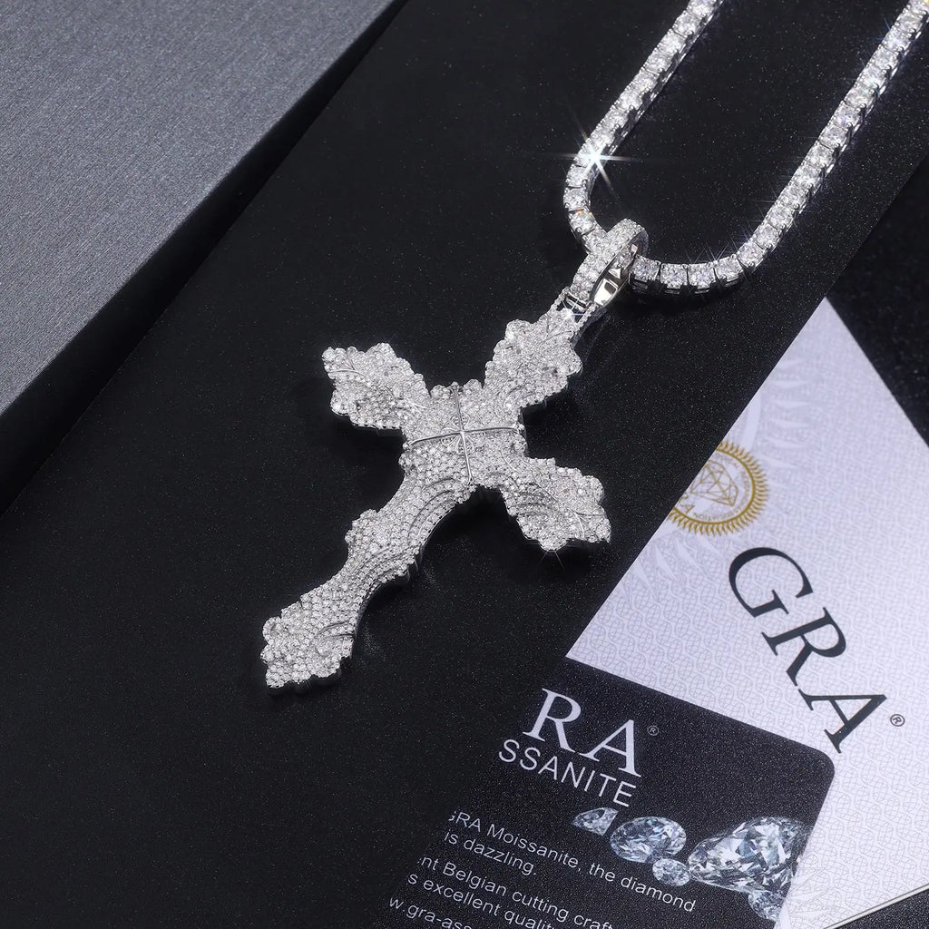 A Luxurious And Fashionable Minimalist Jewelry Pendant Necklace Featuring Top-quality Moissanite, Made Of S925 Silver Electroplated With Platinum. - N&P Colletion