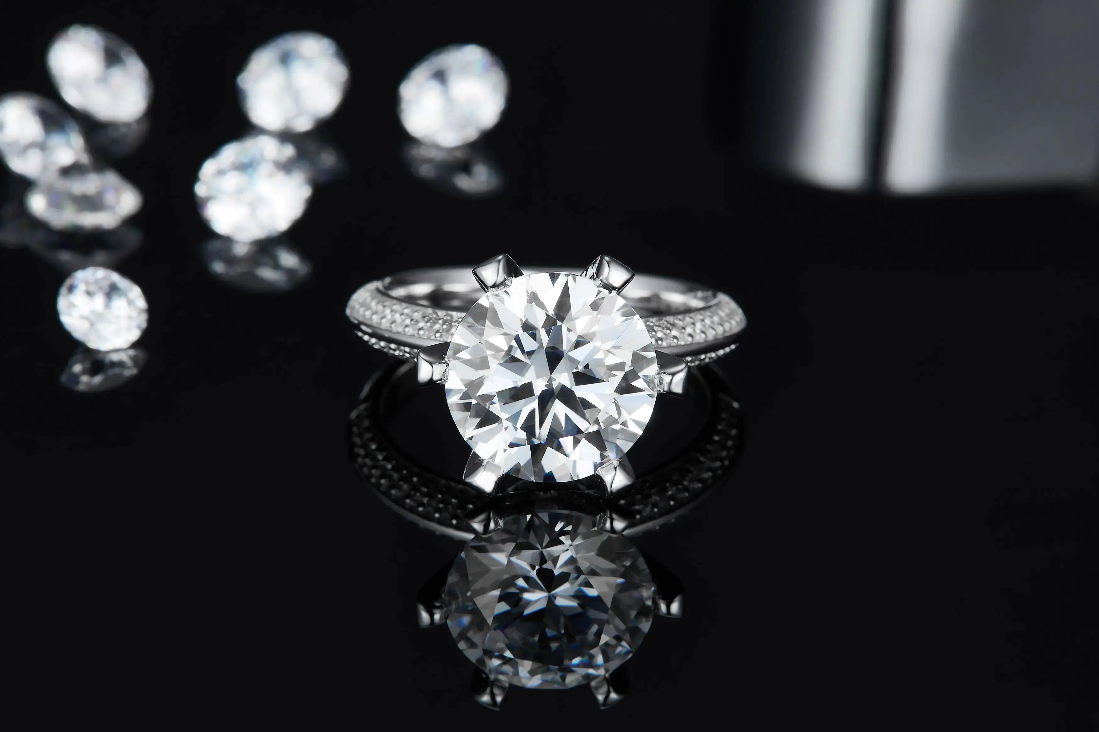 A 5-carat Luxury And Fashionable Light Luxury Jewelry Silver Ring With Top-quality Moissanite, S925 Silver Plated With Platinum NP Collection