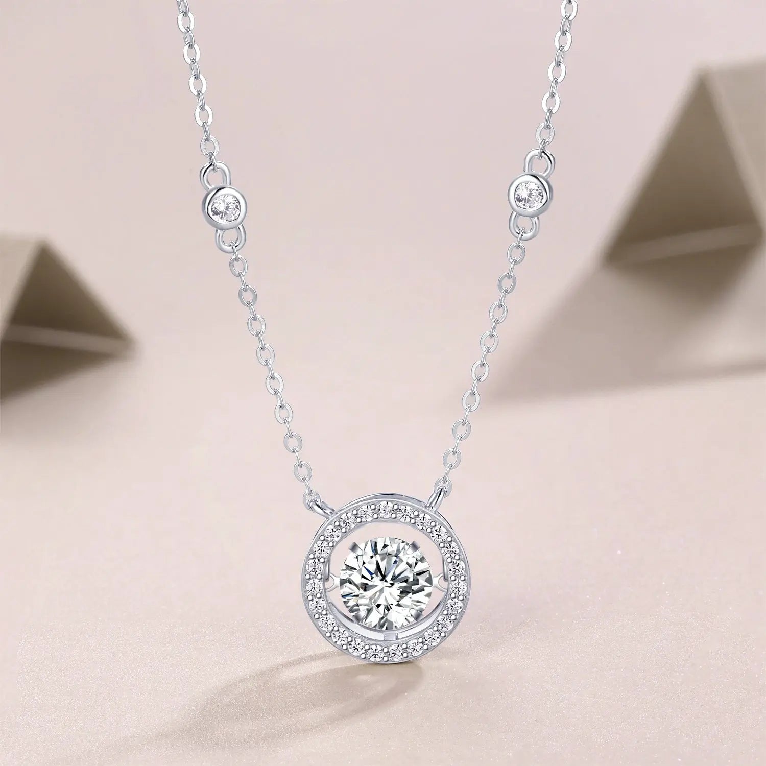 1Mobius - a Fashionable and Luxurious Diamond Jewelry Piece Set with 1-Carat Moissanite S925 Sterling Silver and Platinum-Plated Pendant Prohibit Tk Sales