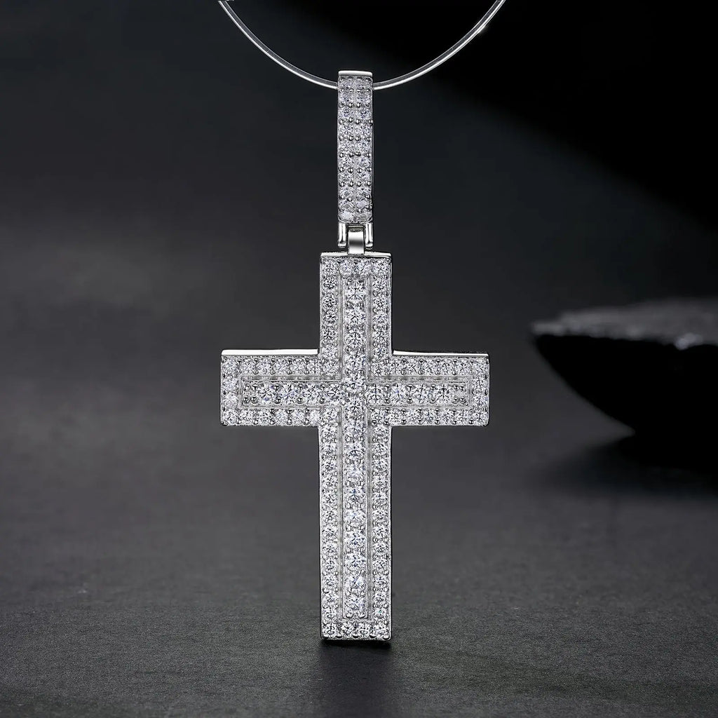 A Luxurious And Fashionable Minimalist Jewelry Pendant Necklace Set With Top-quality Moissanite, Made Of S925 Silver Electroplated With Platinum. - N&P Colletion