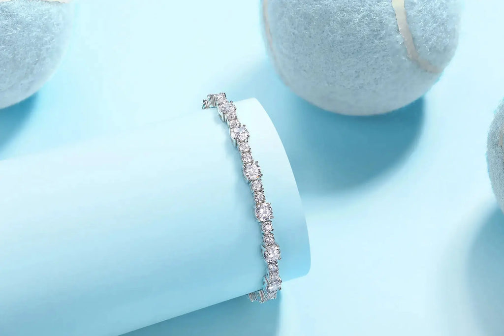 Set With Top-quality Moissanite, This Luxurious And Fashionable Light Luxury Trend Jewelry Silver Bracelet Is Made Of S925 Silver Electroplated With Platinum NP Collection