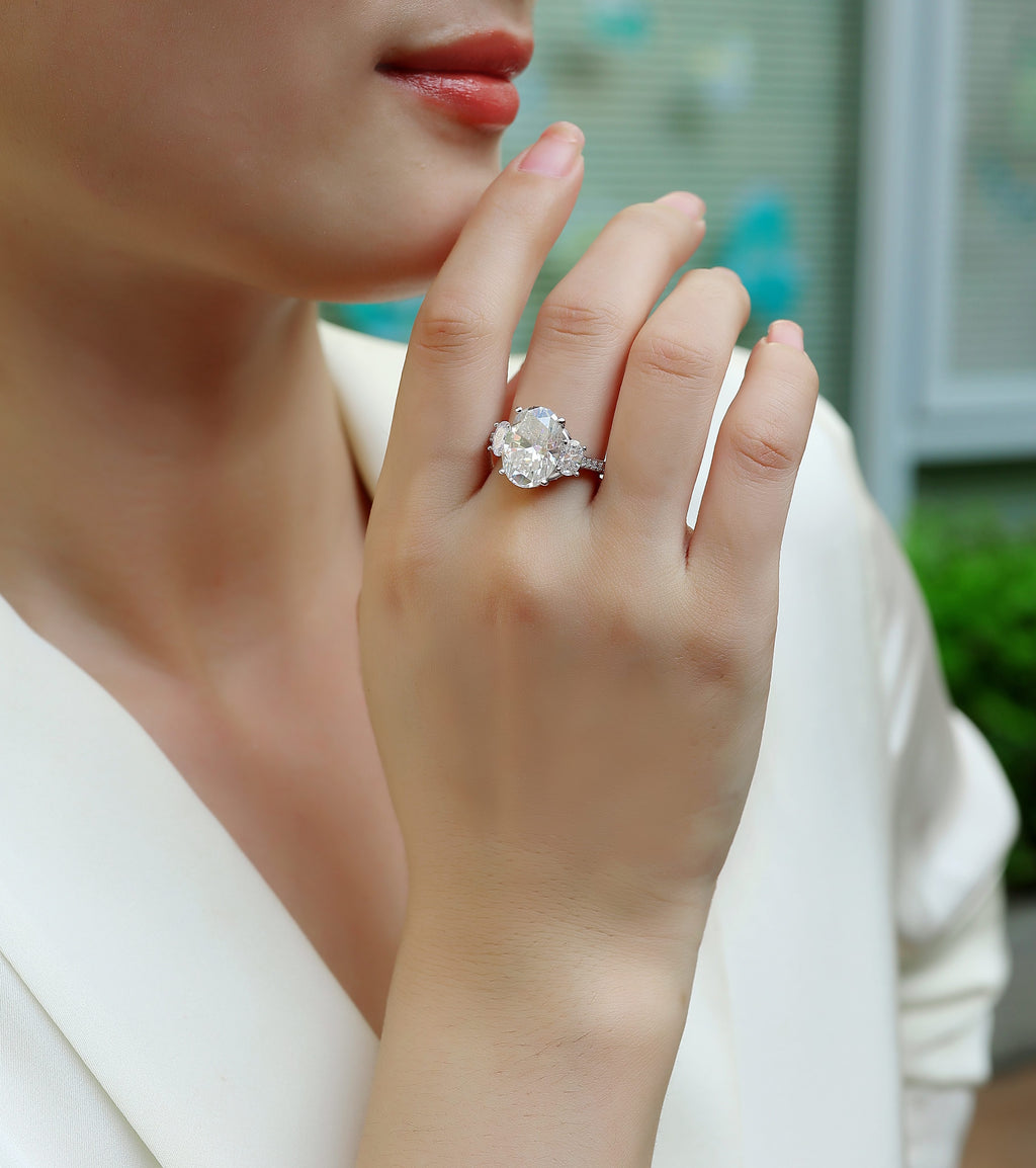 Crown Of Radiance - Moissanite S925 Sterling Silver And Platinum-plated Diamond Ring