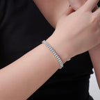 A Luxurious And Fashionable Minimalist Jewelry Bracelet Featuring Moissanite, Made Of S925 Silver Electroplated With Platinum. - N&P Colletion