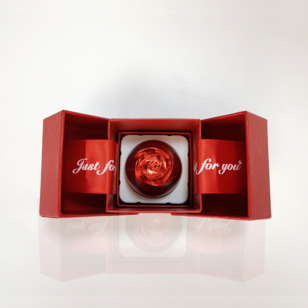 Metal rose jewelry box