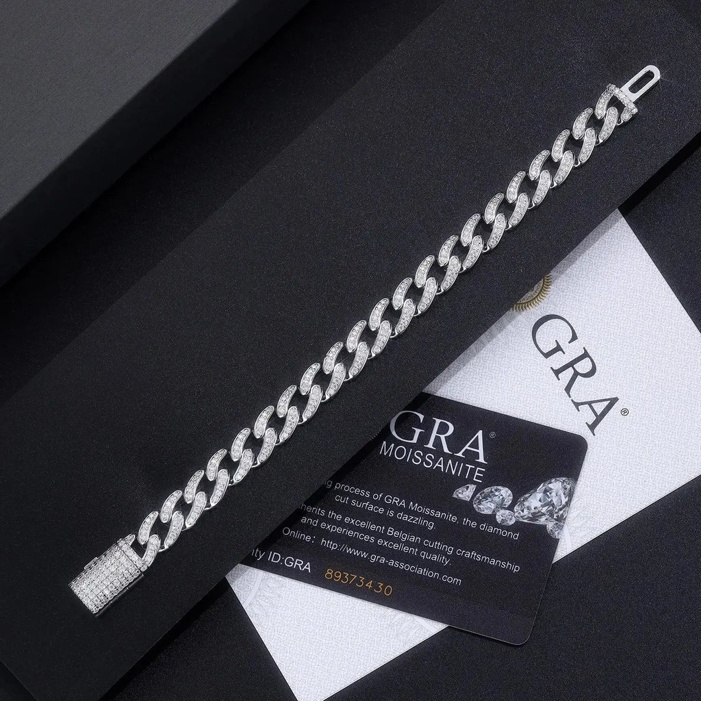 Set With Top-quality Moissanite, This Luxurious And Fashionable Light Luxury Jewelry Silver Bracelet Is Made Of S925 Silver Electroplated With Platinum NP Collection