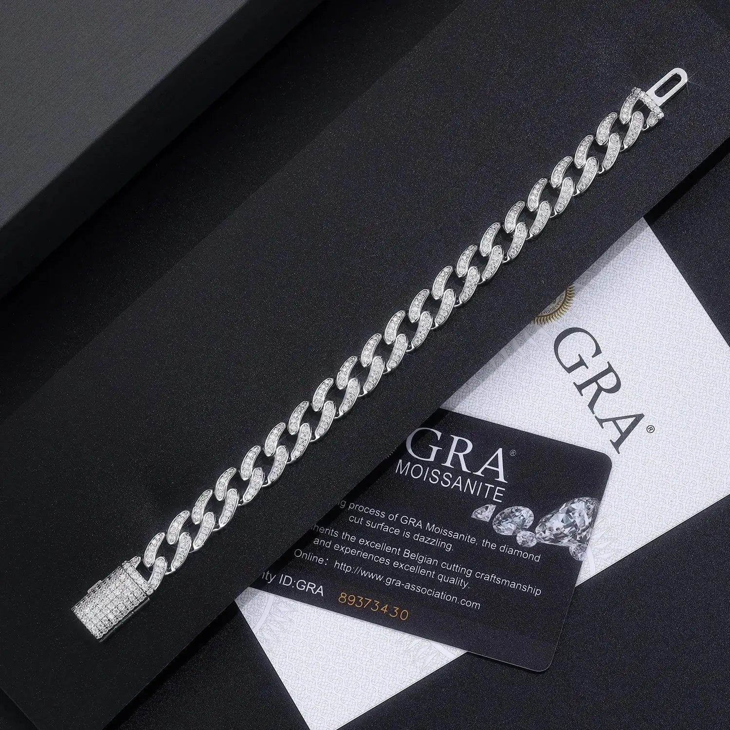 Set With Top-quality Moissanite, This Luxurious And Fashionable Light Luxury Jewelry Silver Bracelet Is Made Of S925 Silver Electroplated With Platinum NP Collection