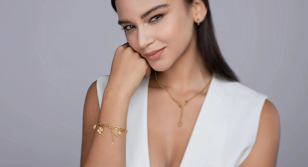 0.5-carat Luxury And Fashionable Light Luxury Trend Jewelry Silver Bracelet Set With Top-quality Moissanite, S925 Silver Electroplated With Gold NP Collection