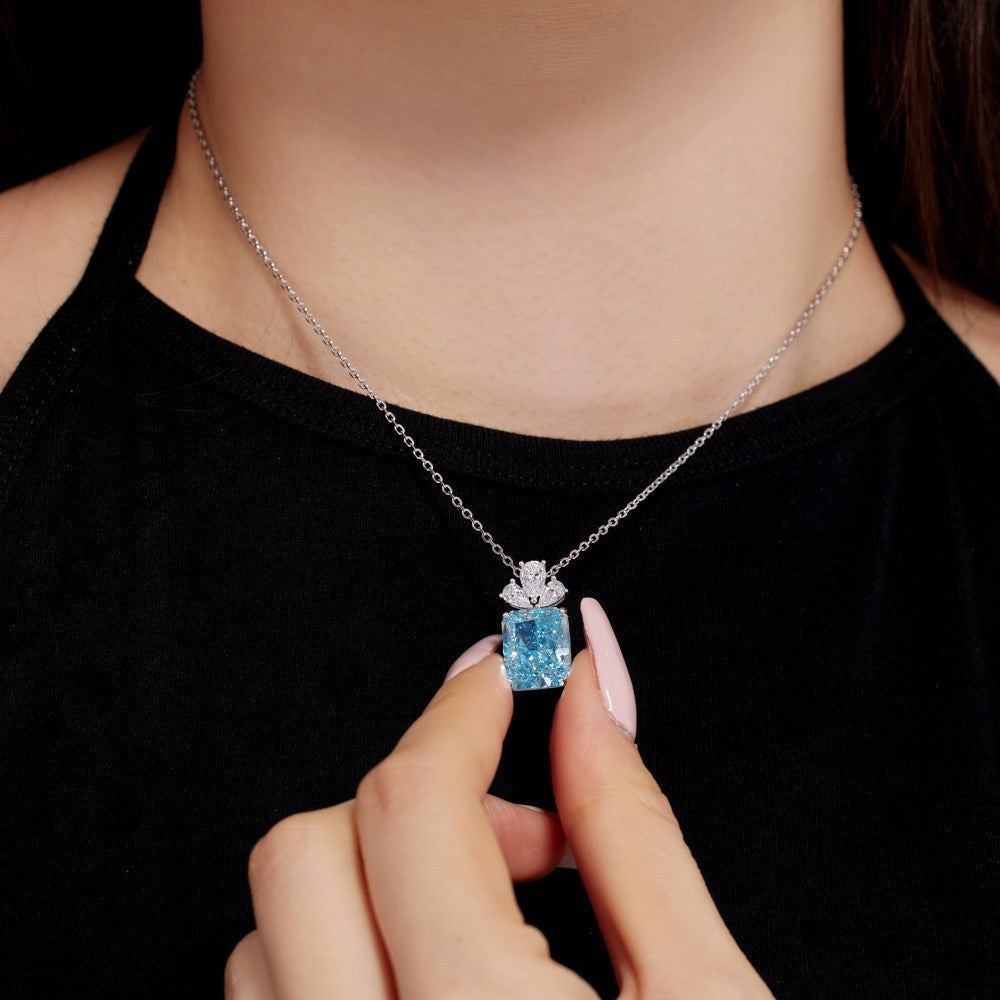 Women's Necklace Exquisite Rock Candy Shape Ice Flower Cut Zircon