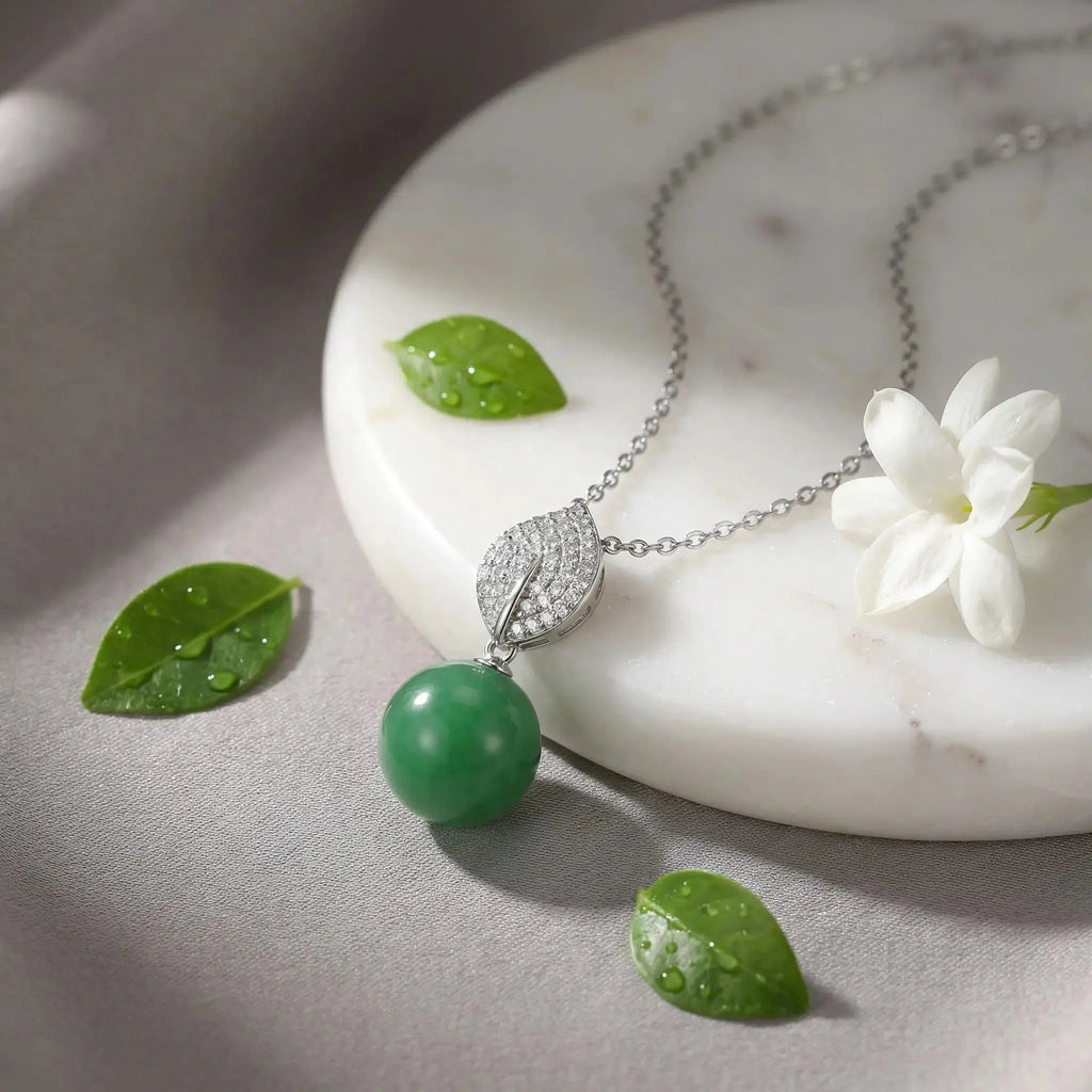 925 Sterling Silver Elegant Silver Necklace featuring a Green Jade Bead and Sparkling Diamond Leaf Bail NP Collection