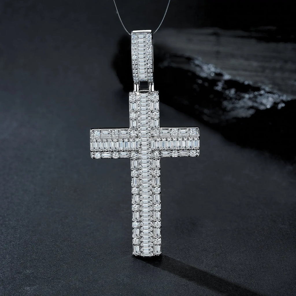 A Luxurious And Fashionable Minimalist Jewelry Pendant With Top-quality Moissanite, Made Of S925 Silver Electroplated With Platinum. - N&P Colletion