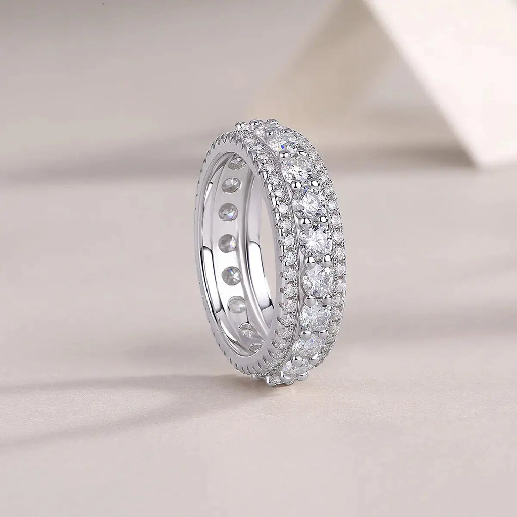 A Luxurious And Fashionable Light Luxury Jewelry Silver Ring Set With Top-quality Moissanite, S925 Silver Plated With Platinum NP Collection