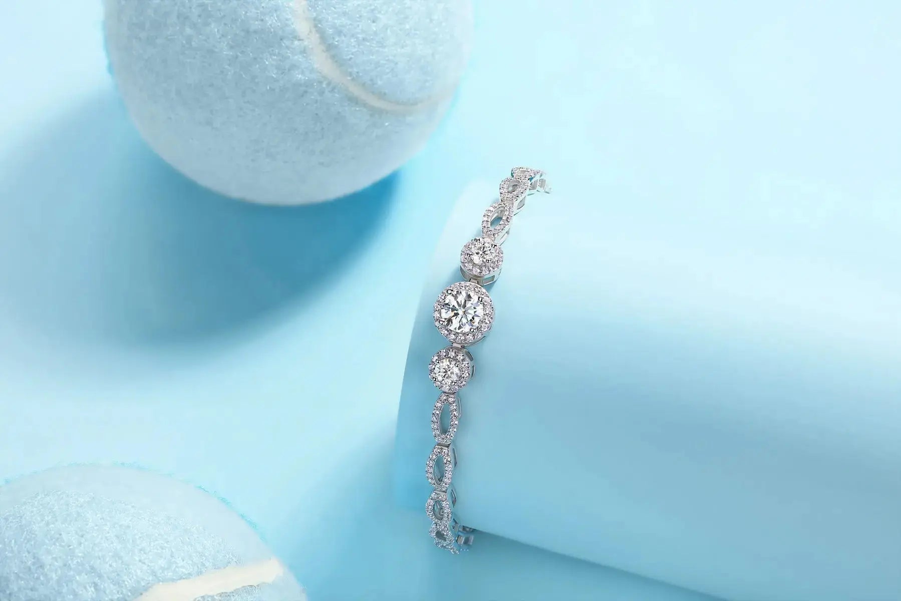 1-carat Luxury And Fashionable Light Luxury Trend Jewelry Silver Bracelet Set With Top-quality Moissanite, S925 Silver Electroplated Platinum NP Collection
