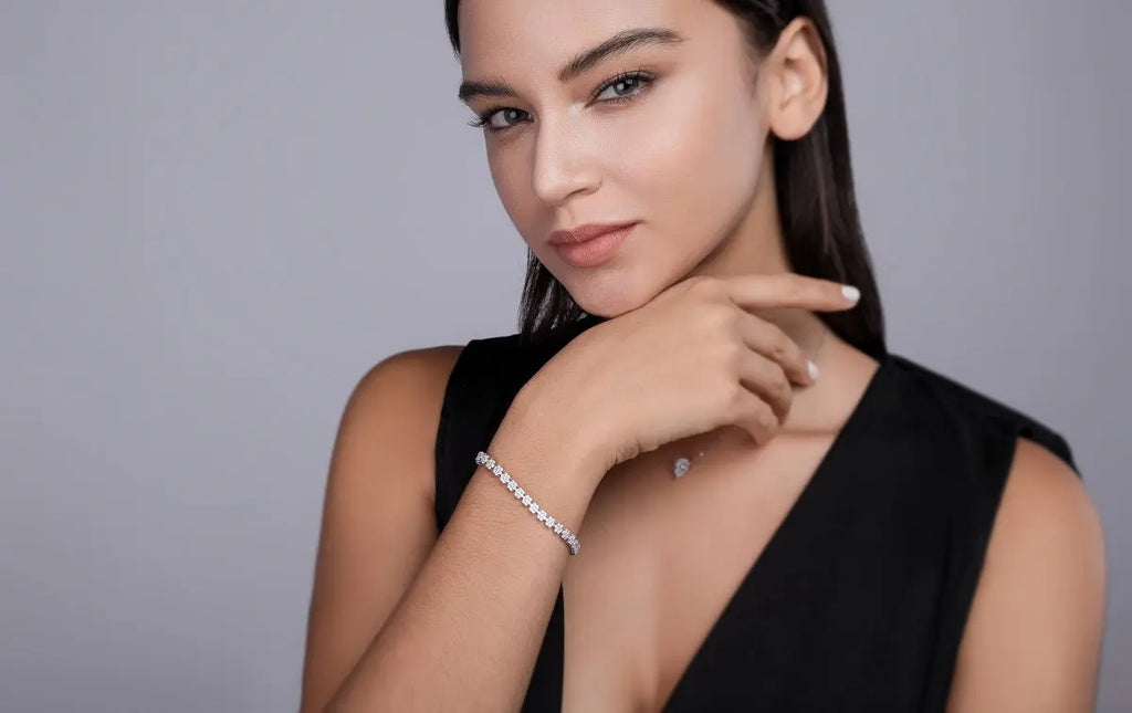 Moissanite, This Luxurious And Fashionable Light Luxury Trend Jewelry Silver Bracelet Is Made Of S925 Silver Electroplated With Platinum NP Collection