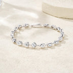 A Luxurious And Fashionable Minimalist Jewelry Bracelet Featuring Top-quality Moissanite, Made Of S925 Silver Electroplated With Platinum. - N&P Colletion
