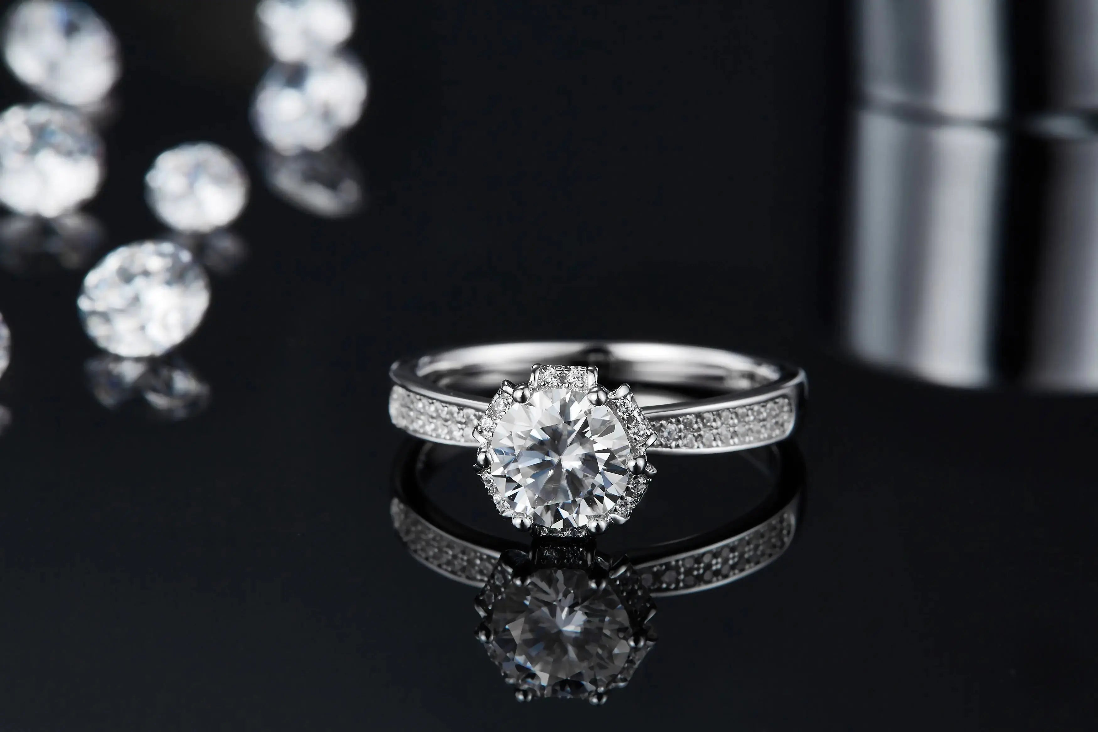 1-carat Luxury And Fashionable Light Luxury Jewelry Silver Ring Set With Top-quality Moissanite, S925 Silver Plated Platinum NP Collection