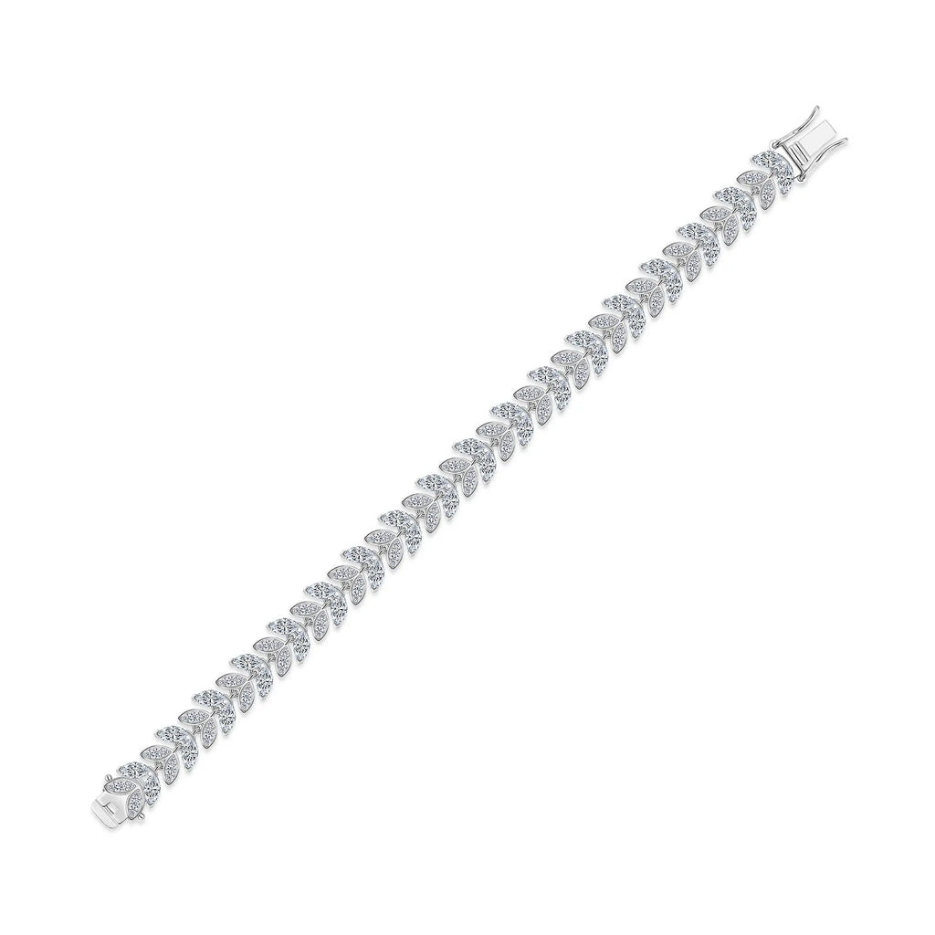 A Luxurious And Fashionable Minimalist Jewelry Bracelet Featuring Top-quality Moissanite, Made Of S925 Silver Electroplated With Platinum. - N&P Colletion