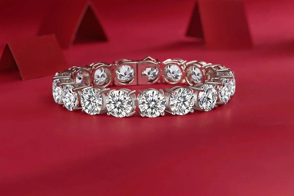 Half Summer Splendor - Luxurious And Fashionable Light Luxury Jewelry Silver Bracelet With Top-quality Moissanite, S925 Silver Plated Platinum. NP Collection