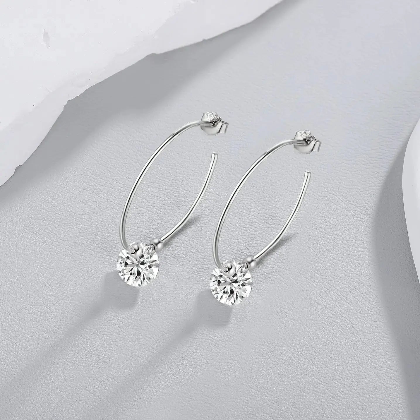 Moissanite Luxury And Fashionable Light Luxury Jewelry Silver Stud Earrings S925 Silver Plated Platinum NP Collection