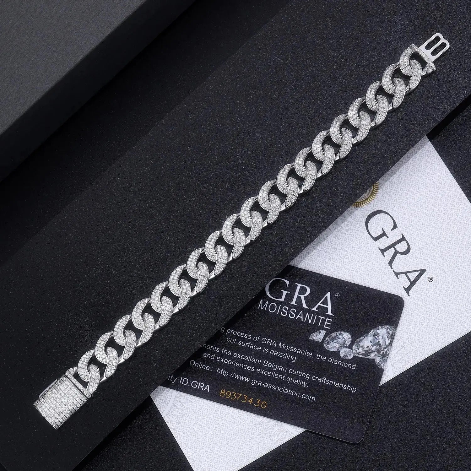 Moissanite, This Luxurious And Fashionable Light Luxury Jewelry Silver Bracelet Is Made Of S925 Silver Electroplated With Platinum NP Collection