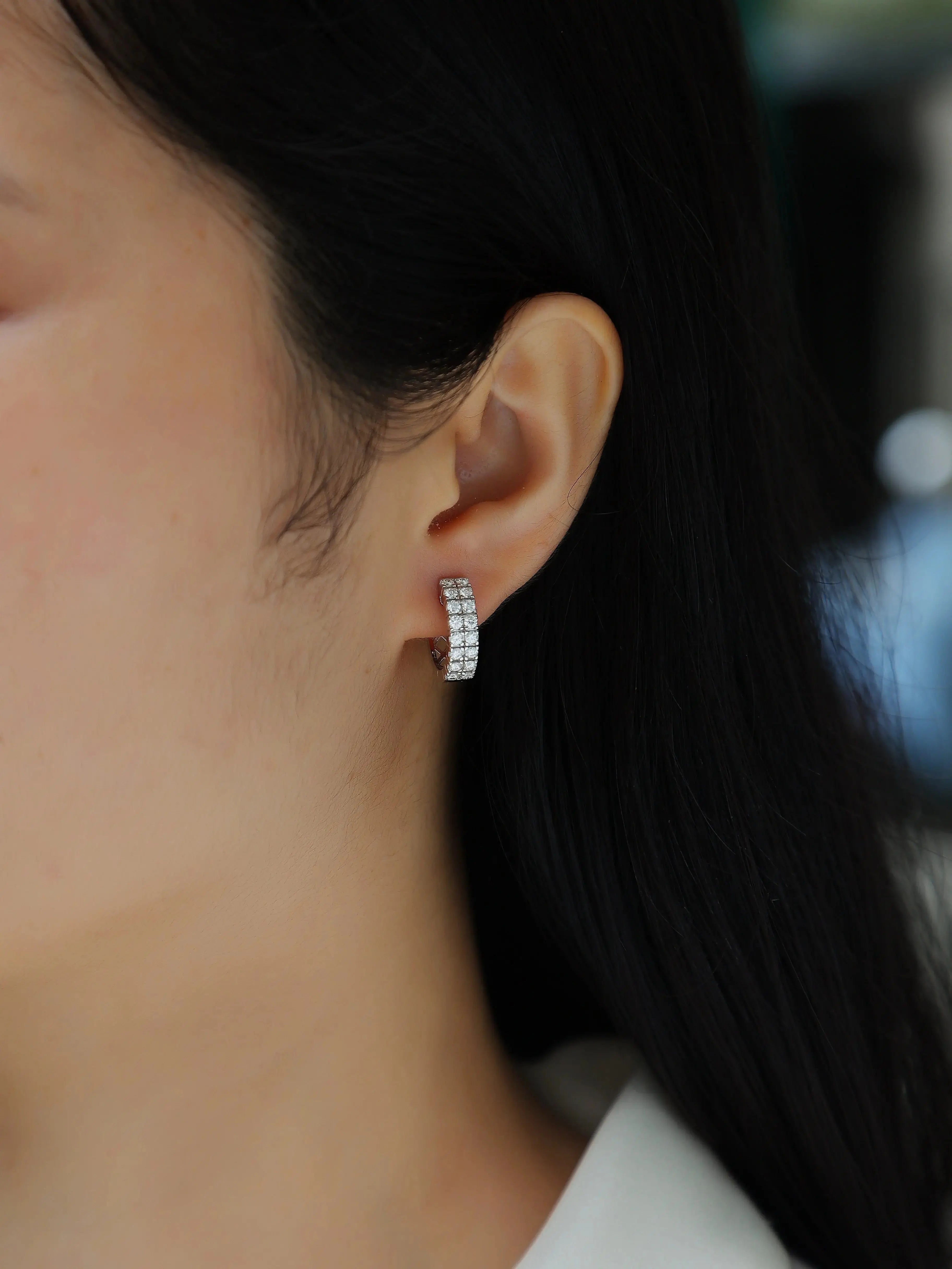 Dynamic - Top-quality Moissanite Luxury And Fashionable Light Luxury Jewelry, Silver Stud Earrings S925, Silver-plated Platinum NP Collection