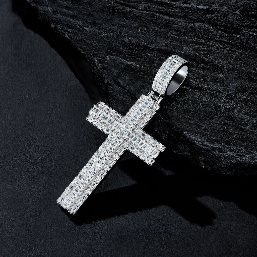 A Luxurious And Fashionable Minimalist Jewelry Pendant With Top-quality Moissanite, Made Of S925 Silver Electroplated With Platinum. - N&P Colletion