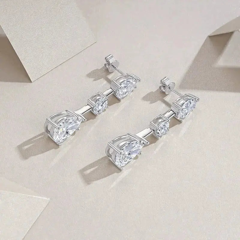Top-quality Moissanite Luxury And Fashionable Light Luxury Jewelry Silver Stud Earrings S925 Silver Plated Platinum NP Collection