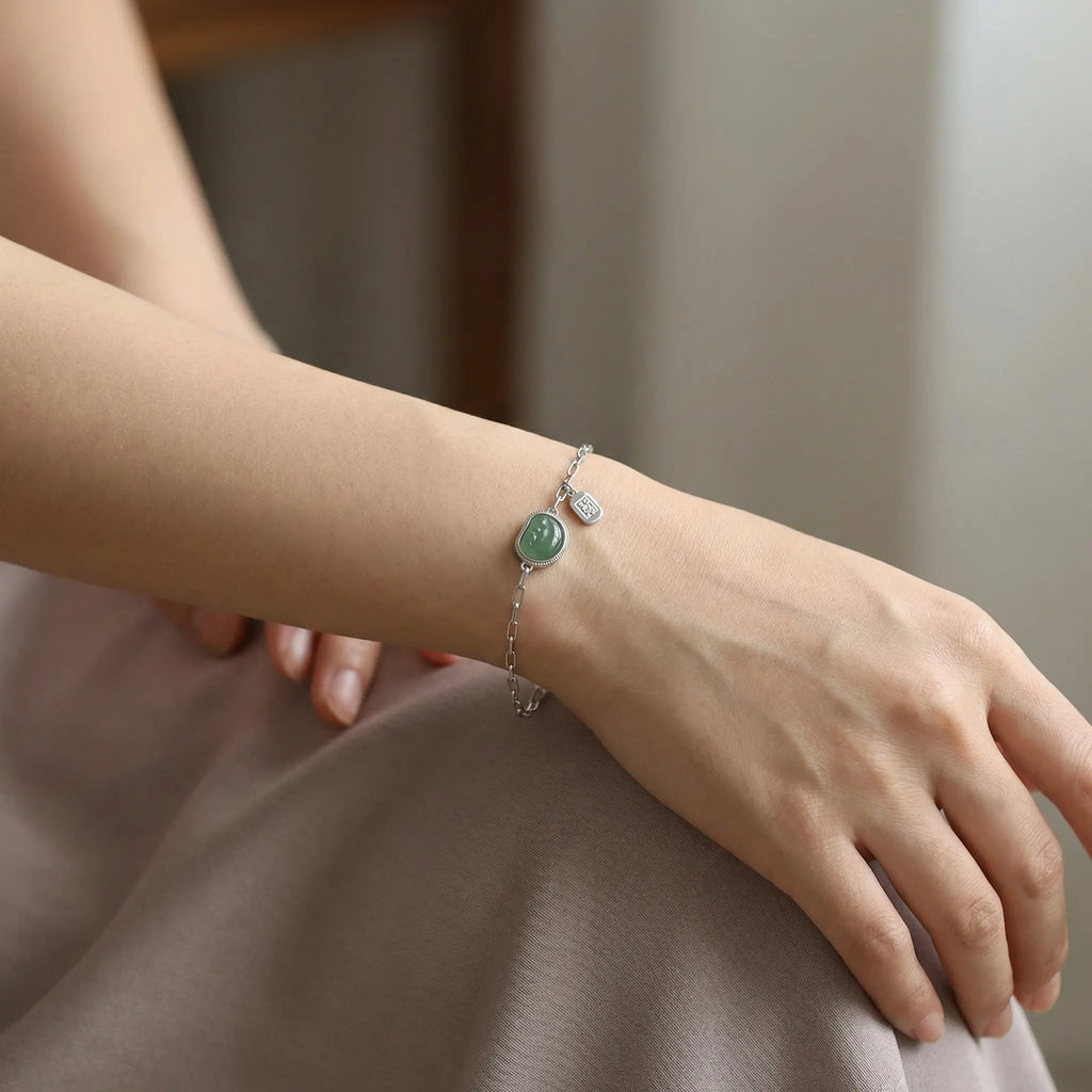 925 Sterling Silver Elegant Silver Green Heart Gemstone Link Bracelet
