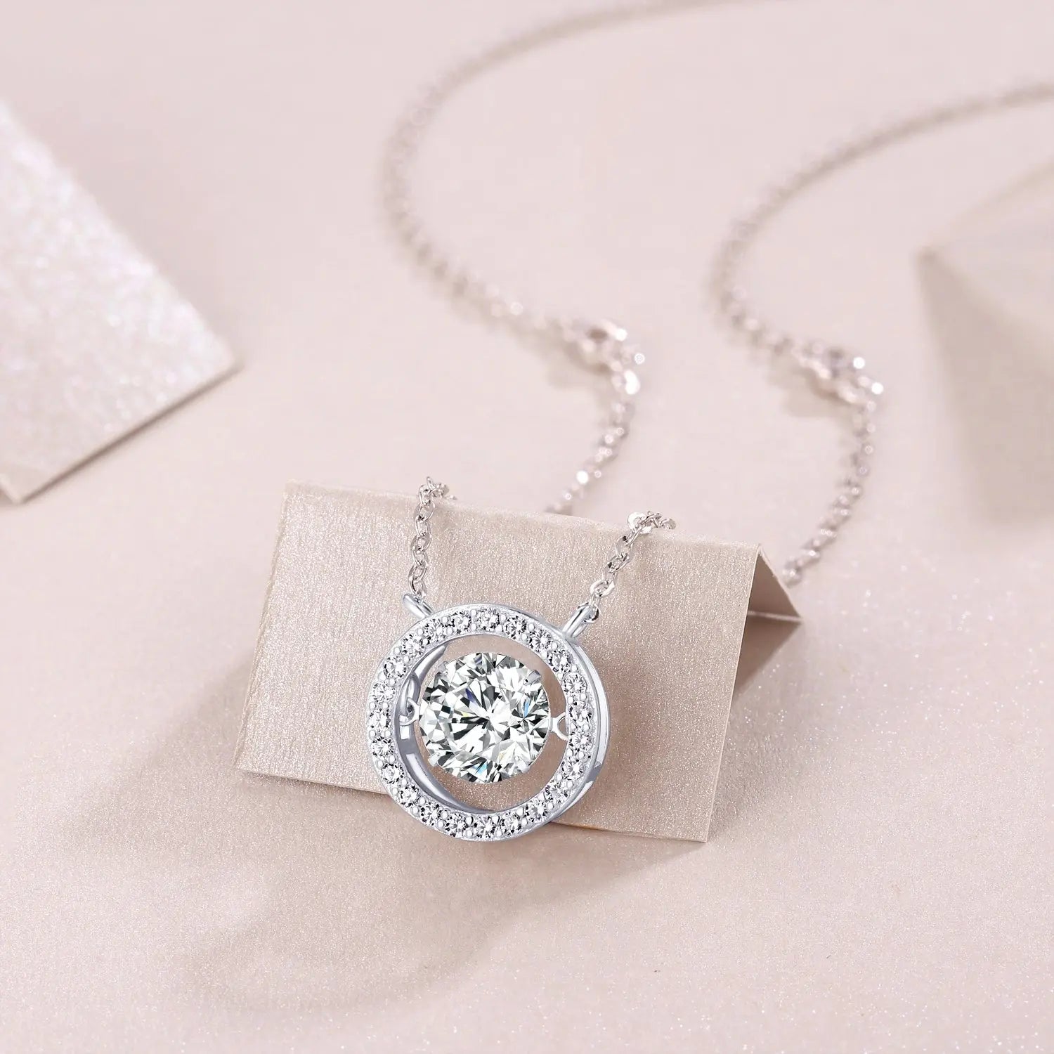 1Mobius - a Fashionable and Luxurious Diamond Jewelry Piece Set with 1-Carat Moissanite S925 Sterling Silver and Platinum-Plated Pendant Prohibit Tk Sales