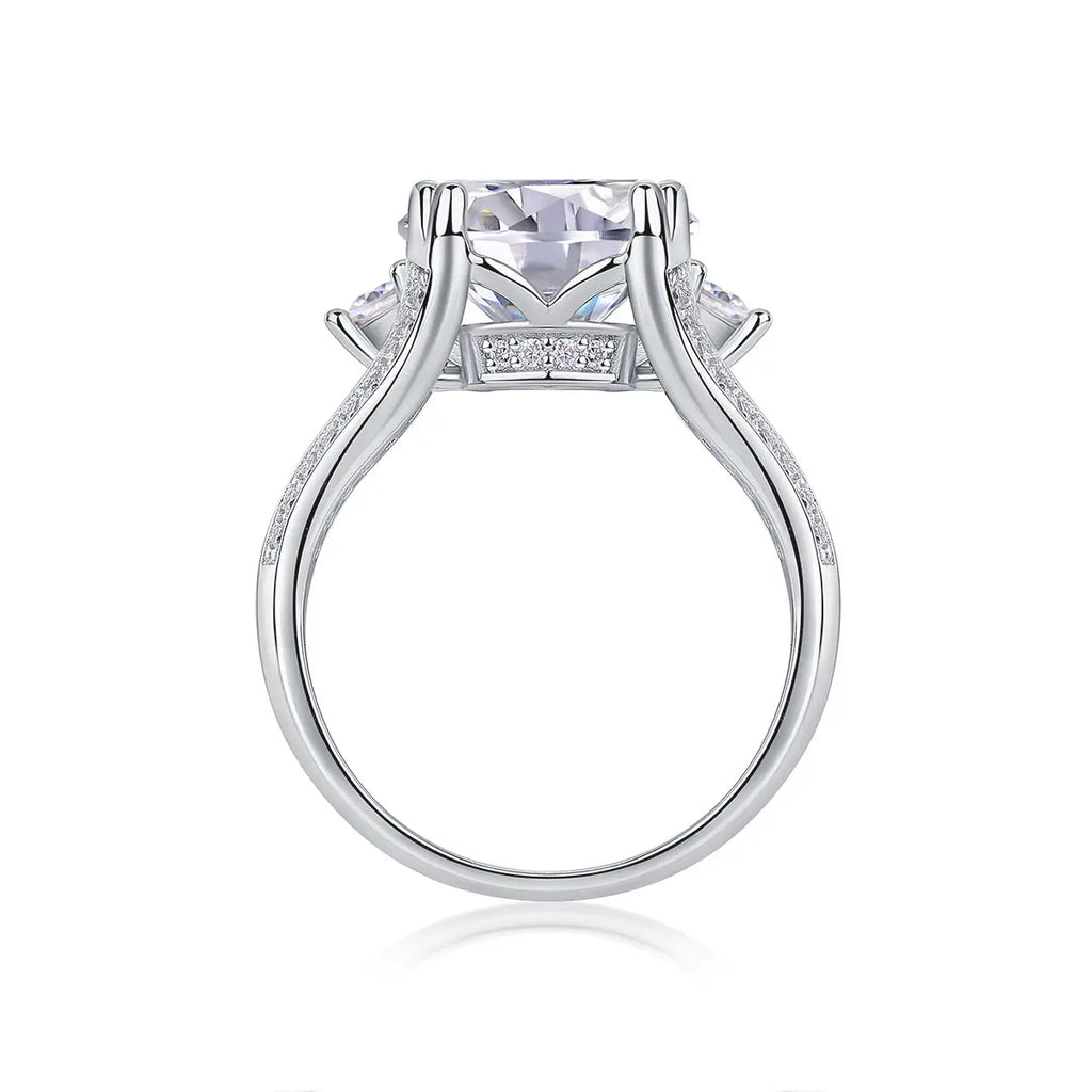 1Elegant Radiance - Ring with 5-Carat Moissanite S925 Sterling Silver and Platinum-Plated Diamond 