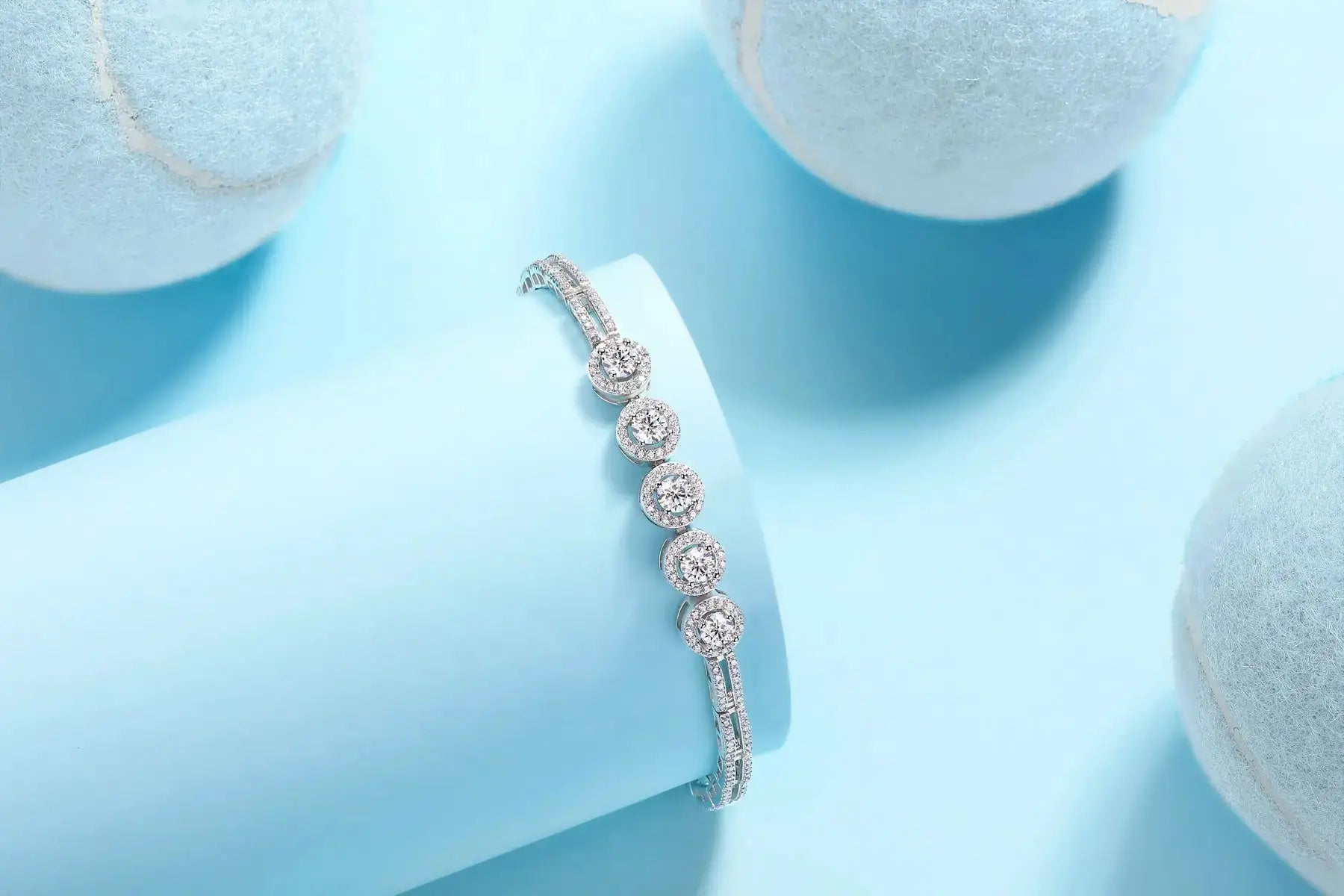 0.3-carat Luxury And Fashionable Light Luxury Trend Jewelry Silver Bracelet Set With Top-quality Moissanite, S925 Silver Electroplated Platinum NP Collection