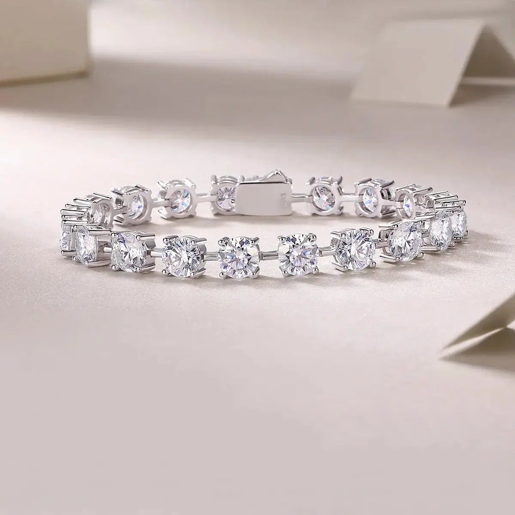 Time Appointment - A Fashionable And Light Luxury Jewelry Silver Bracelet And Bracelet Set With Top-quality Moissanite, S925 Silver Plated Platinum NP Collection