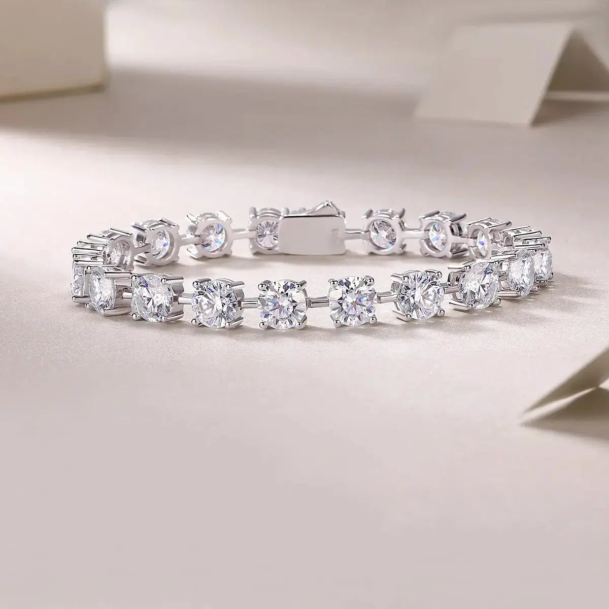 Time Appointment - A Fashionable And Light Luxury Jewelry Silver Bracelet And Bracelet Set With Top-quality Moissanite, S925 Silver Plated Platinum NP Collection