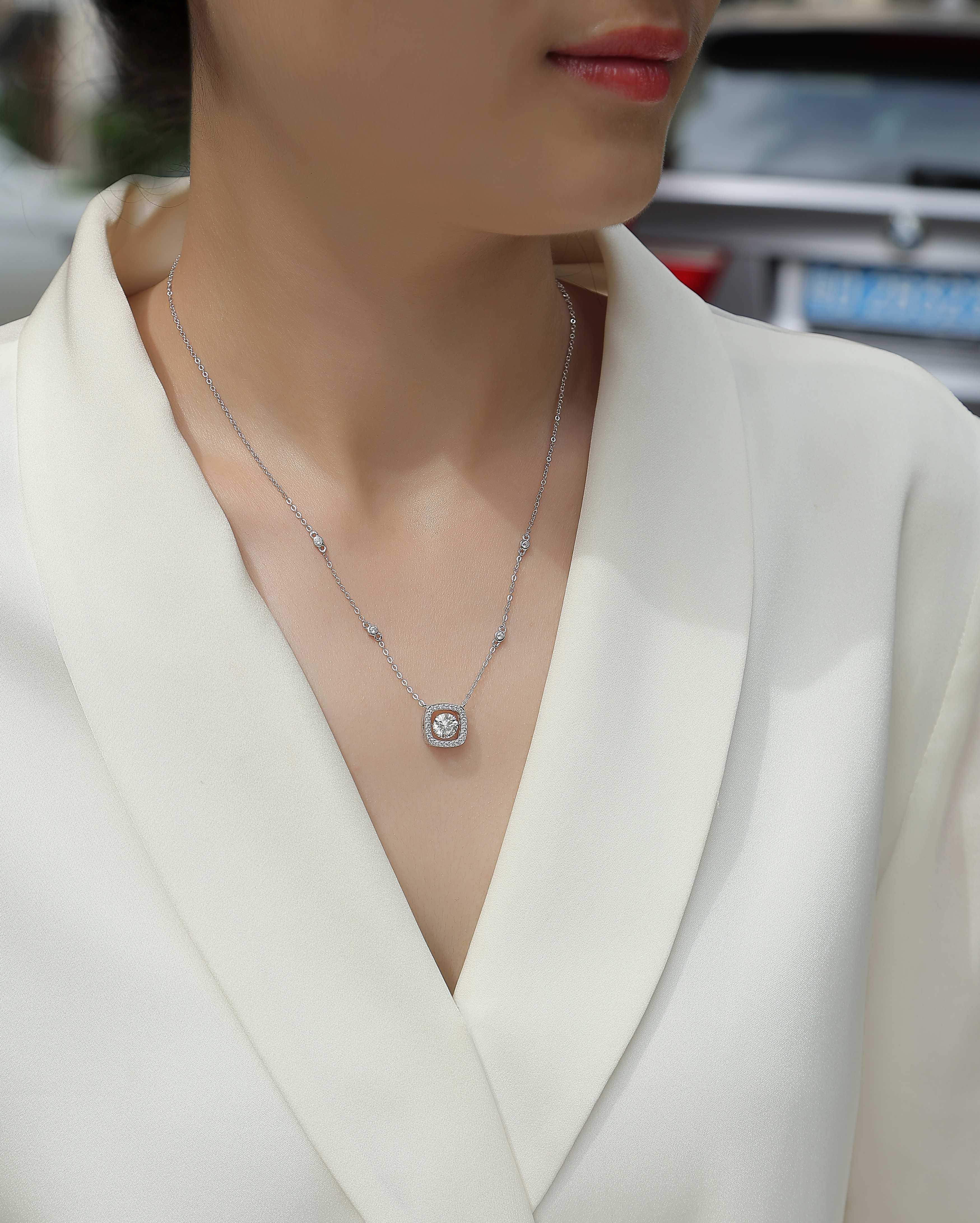 Sweet - 1-carat Moissanite S925 Sterling Silver And Platinum Plating Pendant