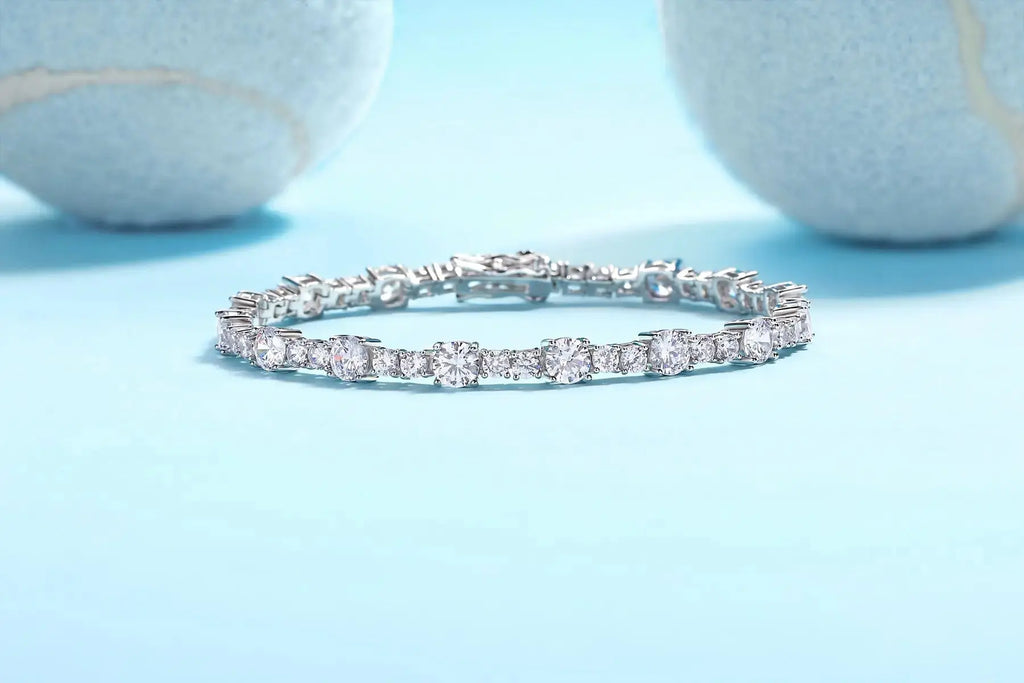 Set With Top-quality Moissanite, This Luxurious And Fashionable Light Luxury Trend Jewelry Silver Bracelet Is Made Of S925 Silver Electroplated With Platinum NP Collection