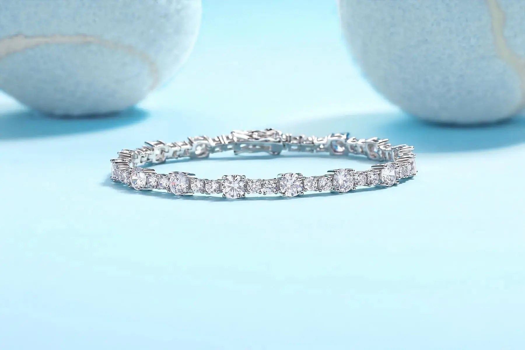 Set With Top-quality Moissanite, This Luxurious And Fashionable Light Luxury Trend Jewelry Silver Bracelet Is Made Of S925 Silver Electroplated With Platinum NP Collection