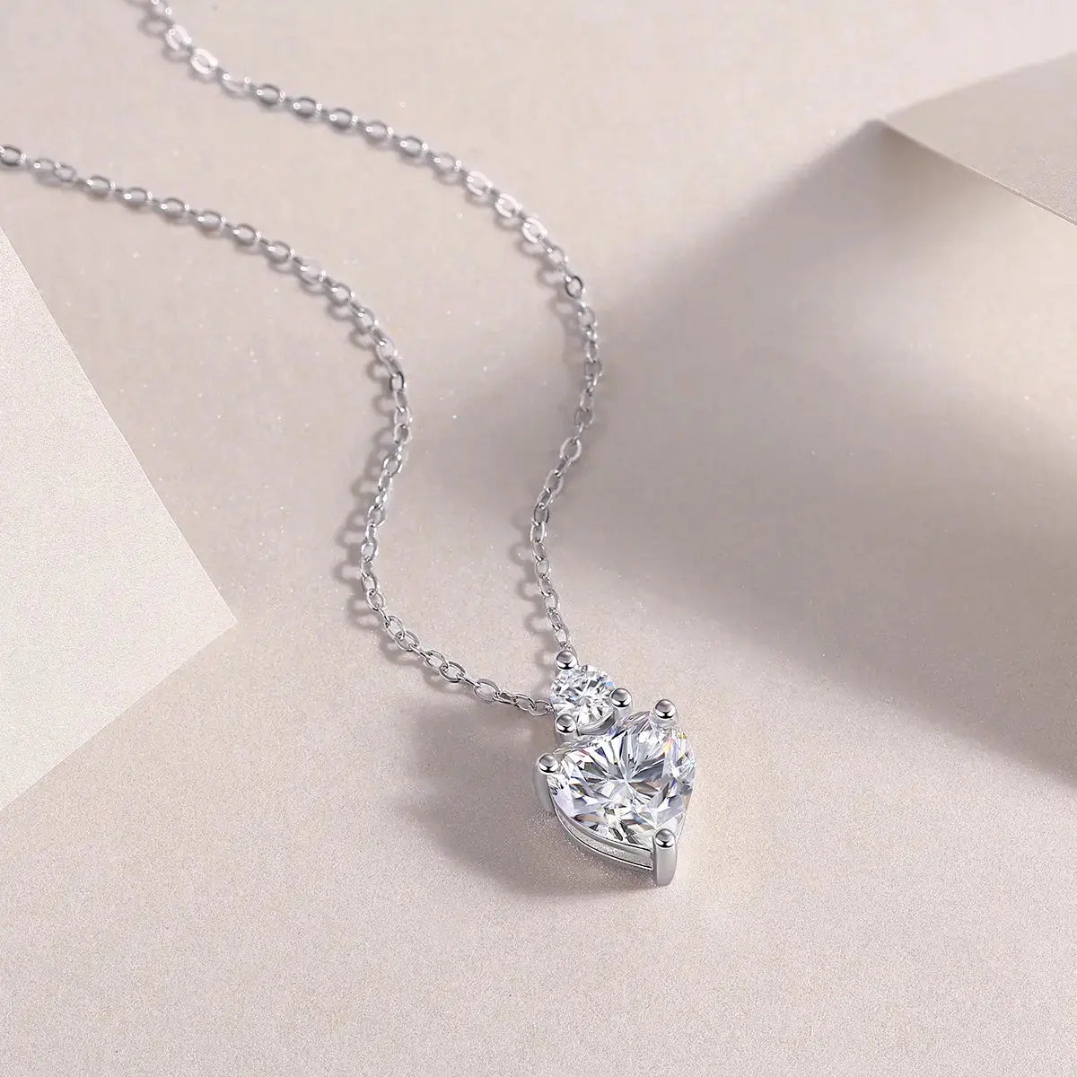 Ripple Phantom - A Fashionable And Light Luxury Jewelry Pendant Necklace Set With Top-quality Moissanite, S925 Silver Plated Platinum NP Collection