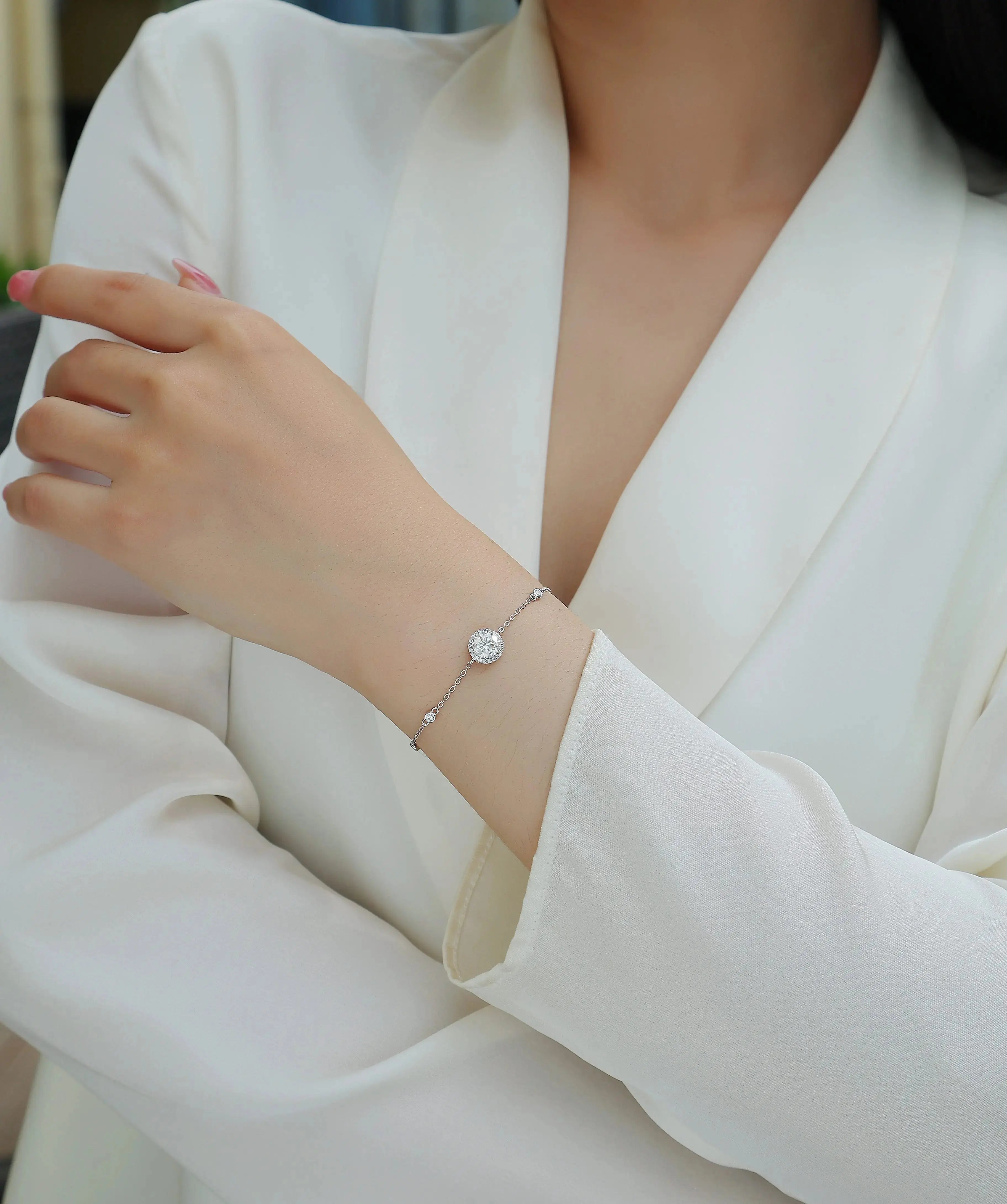 Harmonious And Brilliant - Set With Top-quality Moissanite, Luxurious And Fashionable Light Luxury Jewelry Silver Bracelet S925, Silver-plated Platinum NP Collection