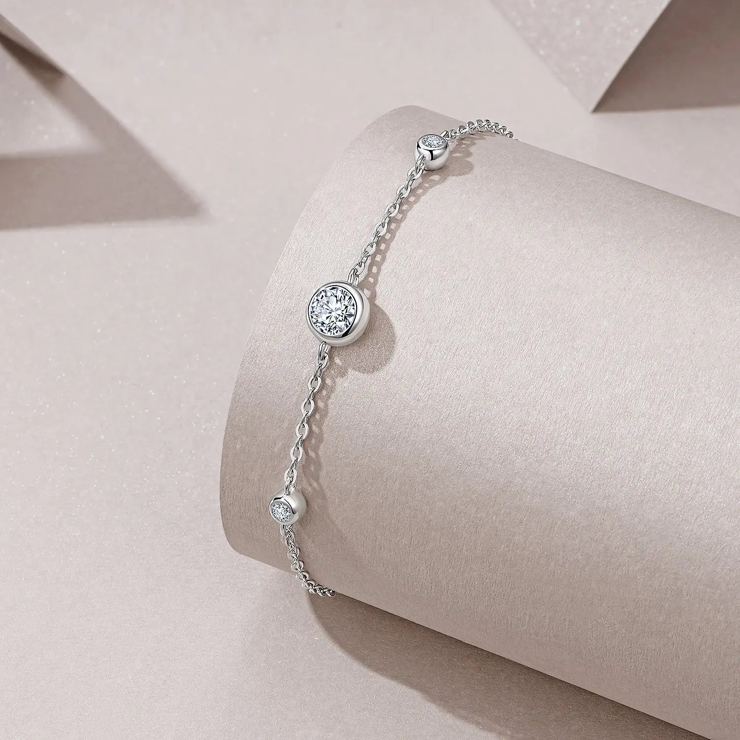 0.5 Carat Luxury And Light Luxury Fashion Jewelry Bracelet Set With Top Moissanite, S925 Silver Plated Platinum Material.
