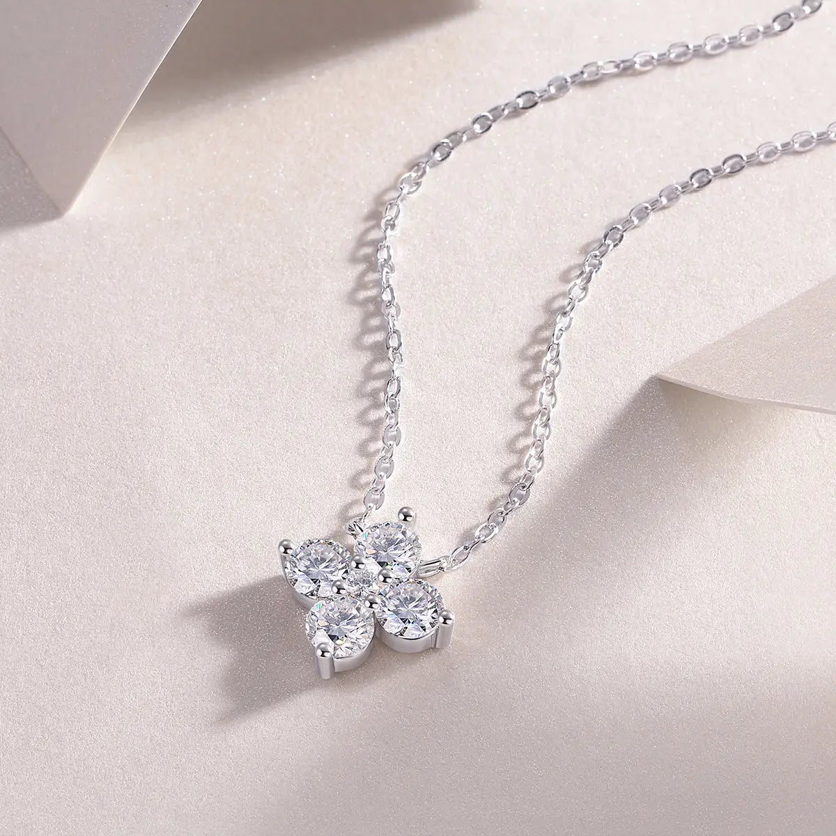 Lucky Four-Leaf Clover - Pendant with Moissanite S925 Sterling Silver and Platinum Plating 