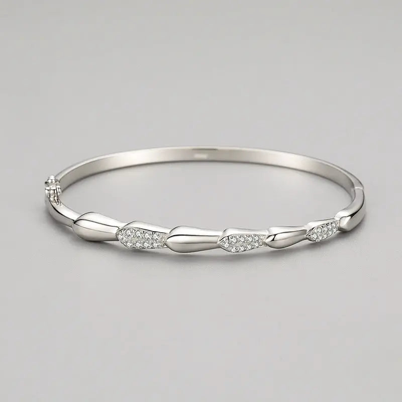 S925 Sterling Silver Bracelet for Women – Elegant and Timeless Jewelry NP Collection
