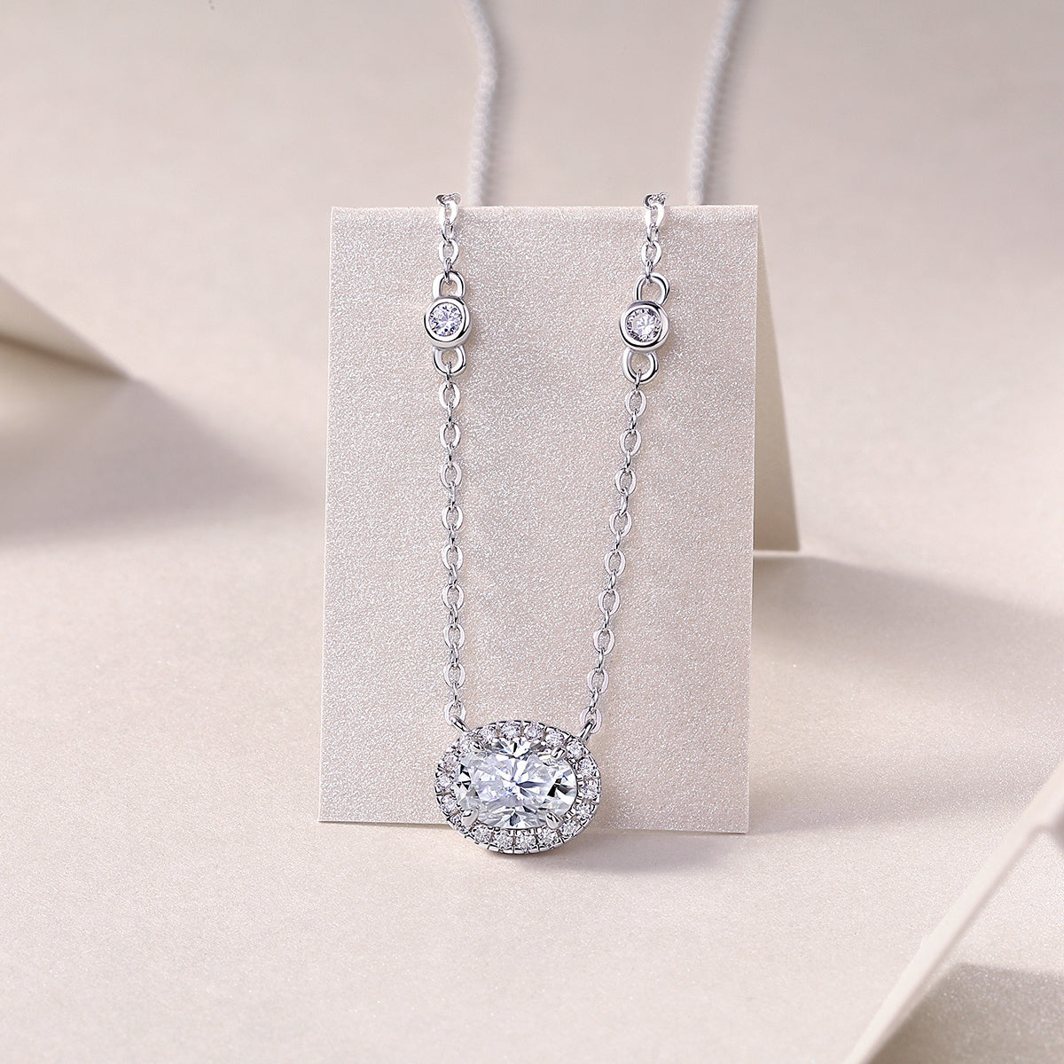 White Summer Night - Egg-shaped Moissanite S925 Sterling Silver And Platinum Plating Pendant