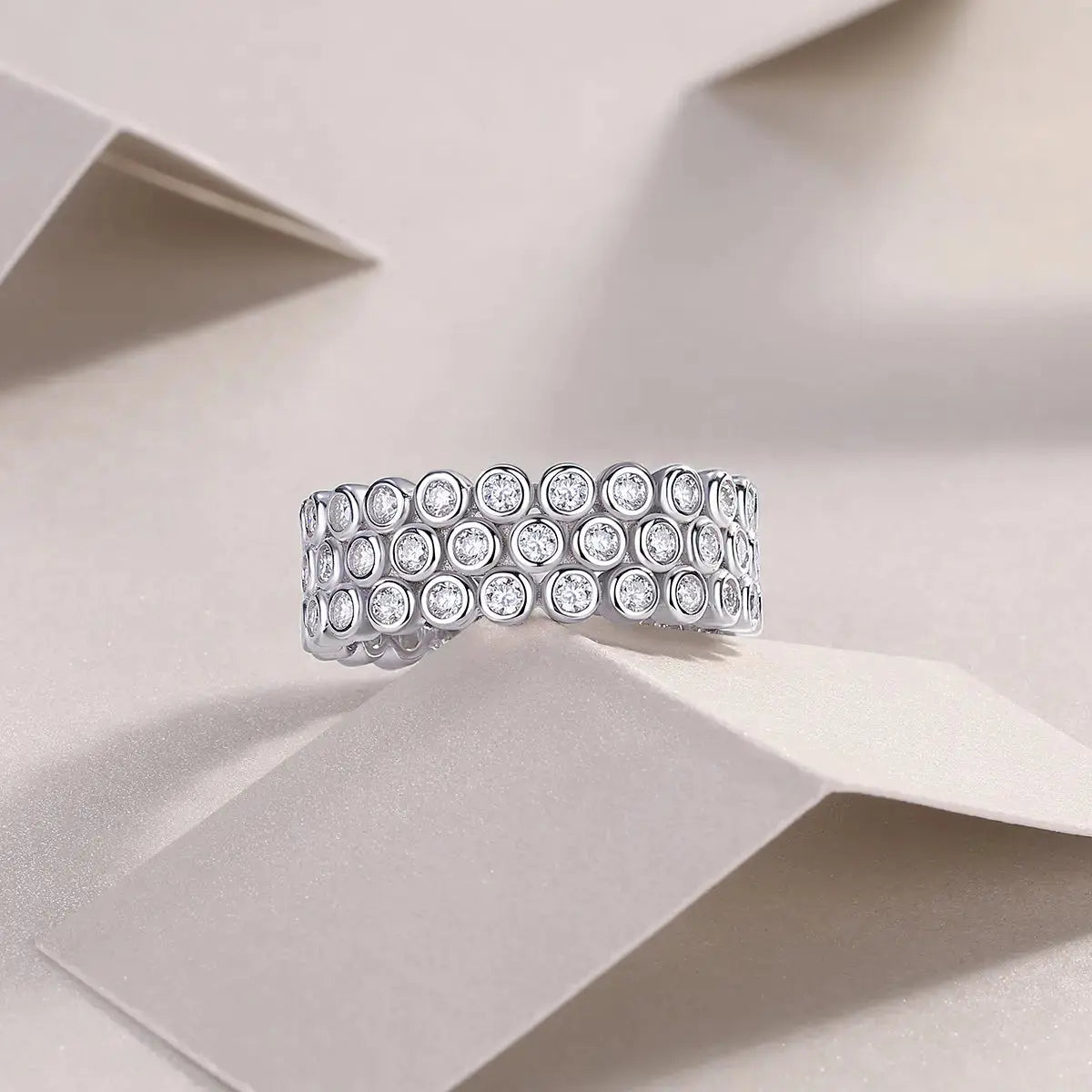 A Luxurious And Fashionable Light Luxury Jewelry Silver Ring Set With Top-quality Moissanite, S925 Silver Plated With Platinum NP Collection