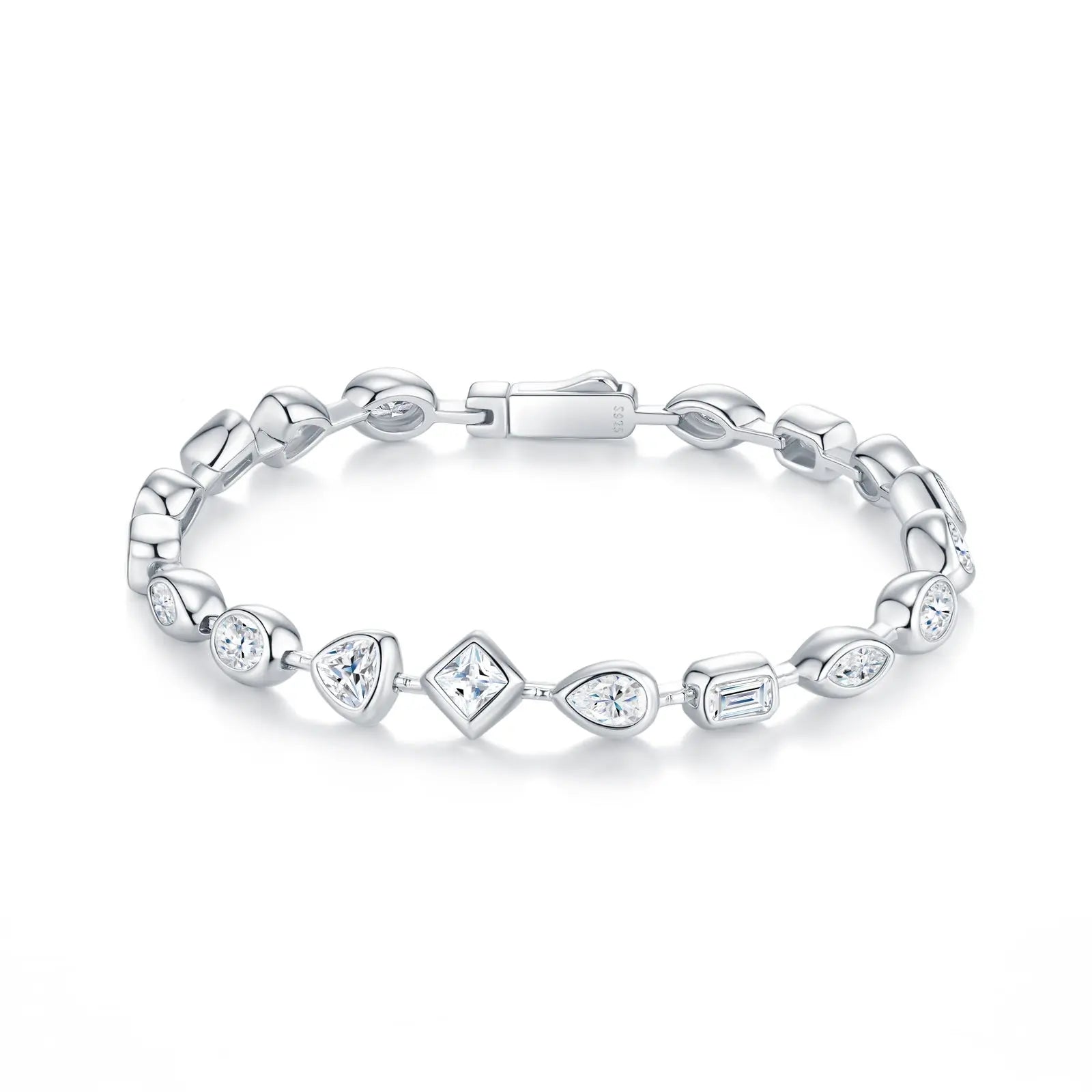 A Luxurious And Fashionable Minimalist Jewelry Bracelet Featuring Top-quality Moissanite, Made Of S925 Silver Electroplated With Platinum. - N&P Colletion