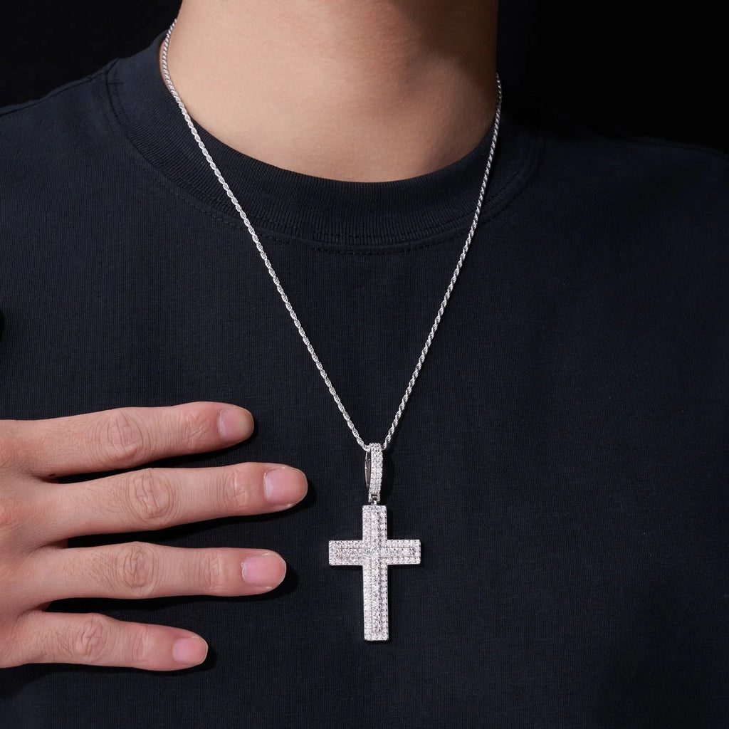 A Luxurious And Fashionable Minimalist Jewelry Pendant Necklace Set With Top-quality Moissanite, Made Of S925 Silver Electroplated With Platinum. - N&P Colletion